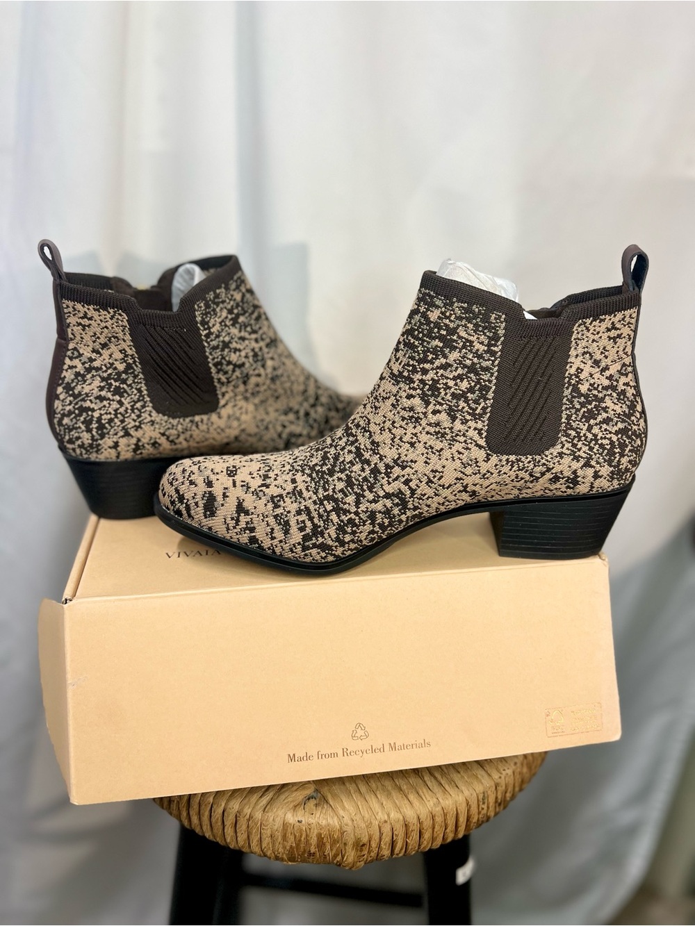 VIVAIA Taylor Zip Up Western Knit Ankle Boots Snake Print Neutral Brown Sz 42